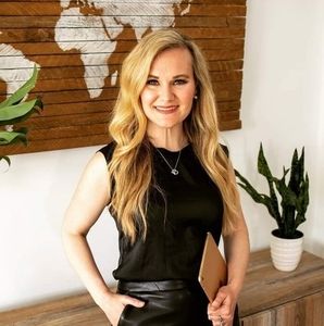 Meet your Posher, Caley